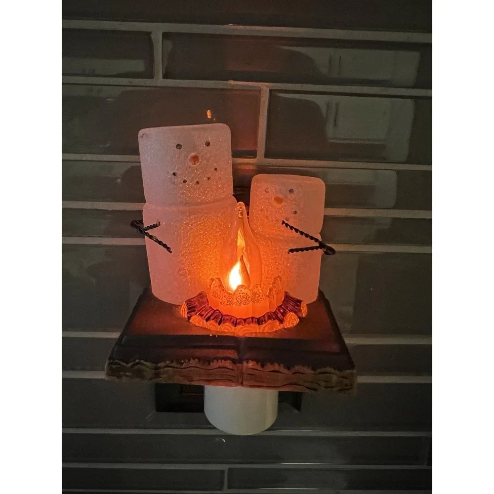The Original S'MORES Midwest Campfire Flickering Orange Light Nightlight, 5 in.